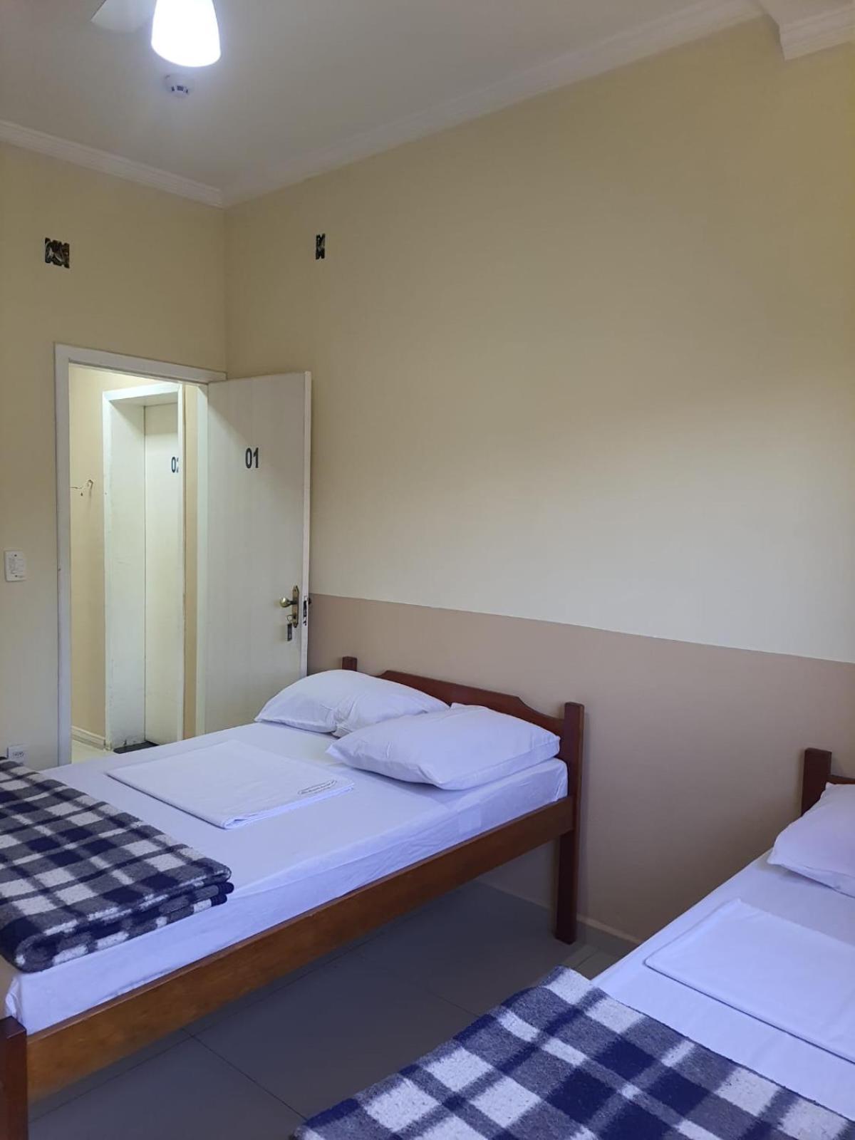 Hotel Pousada Sao Miguel Arcanjo Aparecida  Pokoj fotografie
